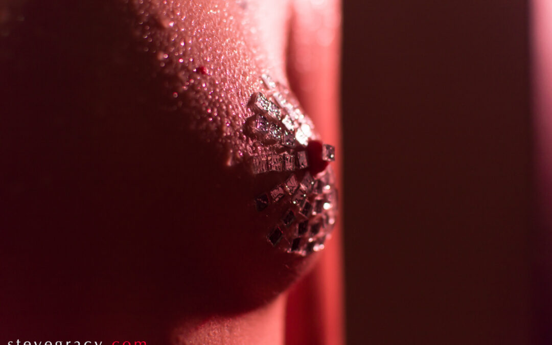 Cassandra Disco Boob