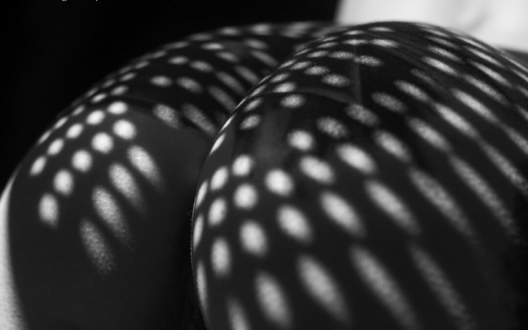 Big Round Butt Dotted With Light